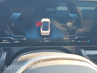 2026 BMW 5 Series Sedan 530i xDrive - miniatura 12