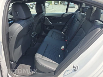2026 BMW 5 Series Sedan 530i xDrive - miniatura 18
