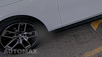 2026 BMW 5 Series Sedan 530i xDrive - miniatura 7