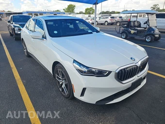 2026 BMW 5 Series Sedan 530i xDrive - miniatura 3