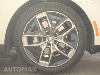 2026 BMW 5 Series Sedan 530i xDrive - miniatura 10