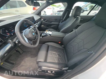 2026 BMW 5 Series Sedan 530i xDrive - miniatura 13