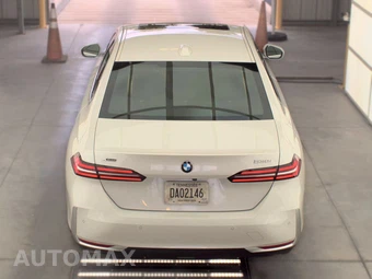2026 BMW 5 Series Sedan 530i xDrive - miniatura 6