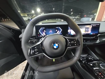 2026 BMW 5 Series Sedan 530i xDrive - miniatura 10