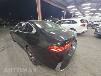 2026 BMW 5 Series Sedan 530i xDrive - miniatura 6