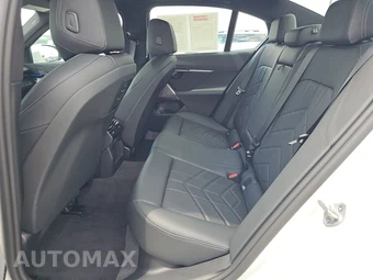 2026 BMW 5 Series Sedan 530i xDrive - miniatura 13