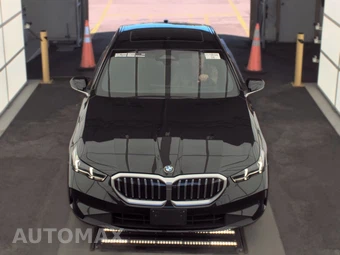 2026 BMW 5 Series Sedan 530i xDrive - miniatura 2
