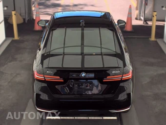 2026 BMW 5 Series Sedan 530i xDrive - miniatura 6