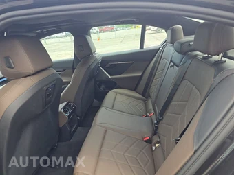 2026 BMW 5 Series Sedan 530i xDrive - miniatura 13