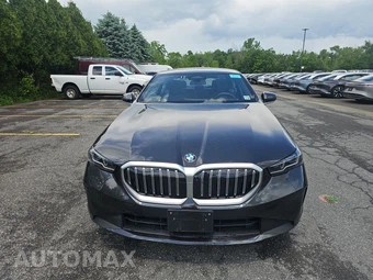 2026 BMW 5 Series Sedan 530i xDrive - miniatura 2