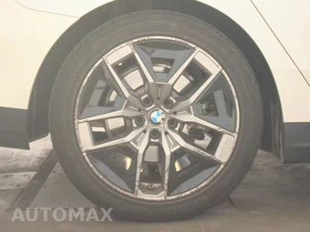 2026 BMW 5 Series Sedan 530i xDrive - miniatura 11