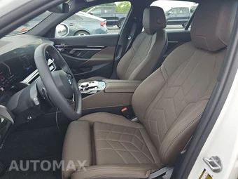 2026 BMW 5 Series Sedan 530i xDrive - miniatura 13