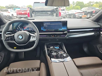 2026 BMW 5 Series Sedan 530i xDrive - miniatura 17