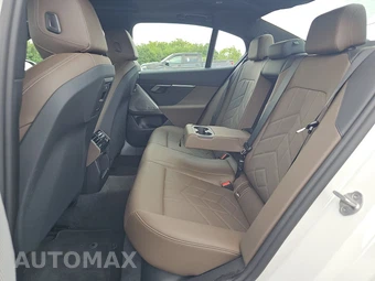 2026 BMW 5 Series Sedan 530i xDrive - miniatura 19
