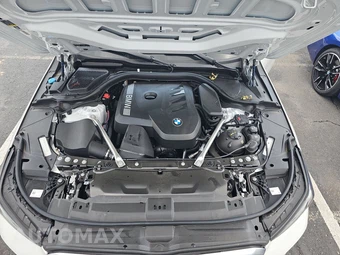 2026 BMW 5 Series Sedan 530i xDrive - miniatura 22