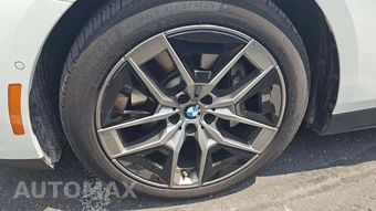 2026 BMW 5 Series Sedan 530i xDrive - miniatura 27