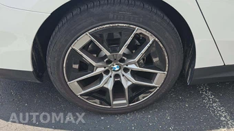 2026 BMW 5 Series Sedan 530i xDrive - miniatura 29