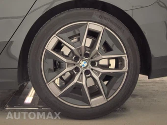 2026 BMW 5 Series Sedan 530i xDrive - miniatura 12