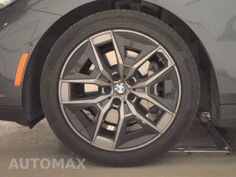 2026 BMW 5 Series Sedan 530i xDrive - miniatura 9