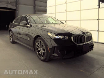 2026 BMW 5 Series Sedan 530i xDrive - miniatura 4