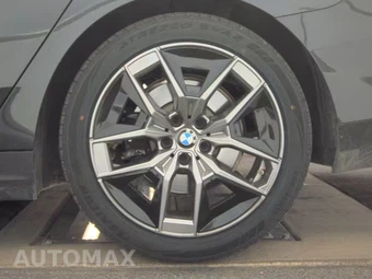 2026 BMW 5 Series Sedan 530i xDrive - miniatura 12