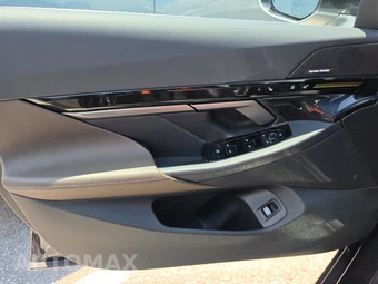 2026 BMW 5 Series Sedan 530i xDrive - miniatura 15