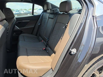 2026 BMW 5 Series Sedan 530i xDrive - miniatura 19