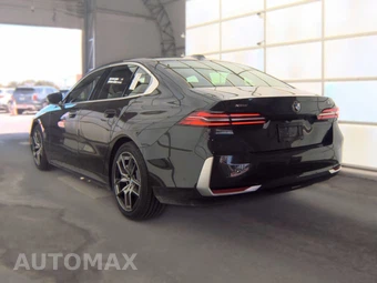 2026 BMW 5 Series Sedan 530i xDrive - miniatura 8