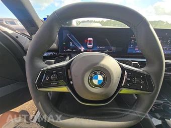 2026 BMW 5 Series Sedan 530i xDrive - miniatura 10