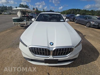 2026 BMW 5 Series Sedan 530i xDrive - miniatura 2