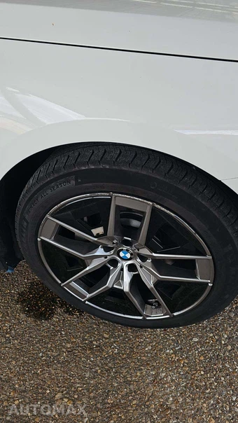 2026 BMW 5 Series Sedan 530i xDrive - miniatura 22