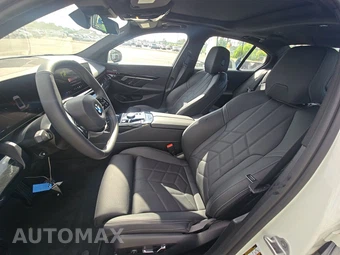 2026 BMW 5 Series Sedan 530i xDrive - miniatura 7