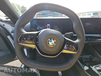 2026 BMW 5 Series Sedan 530i xDrive - miniatura 10