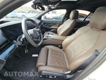 2026 BMW 5 Series Sedan 530i xDrive - miniatura 7
