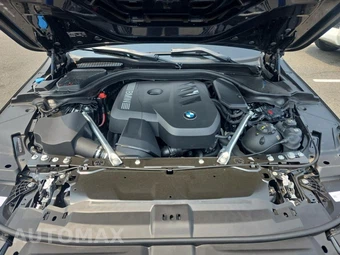 2026 BMW 5 Series Sedan 530i xDrive - miniatura 12