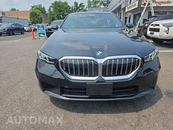2026 BMW 5 Series Sedan 530i xDrive - miniatura 2