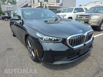 2026 BMW 5 Series Sedan 530i xDrive - miniatura 3