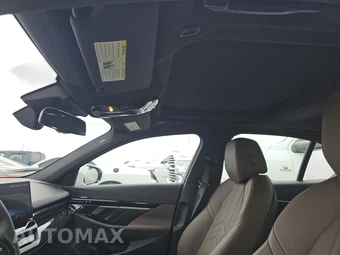 2026 BMW 5 Series Sedan 530i xDrive - miniatura 14