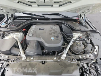 2026 BMW 5 Series Sedan 530i xDrive - miniatura 16