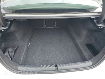 2026 BMW 5 Series Sedan 530i xDrive - miniatura 17