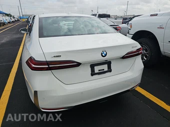 2026 BMW 5 Series Sedan 530i xDrive - miniatura 5