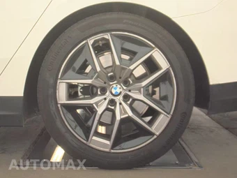 2026 BMW 5 Series Sedan 530i xDrive - miniatura 12