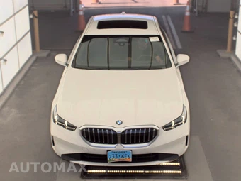 2026 BMW 5 Series Sedan 530i xDrive - miniatura 2