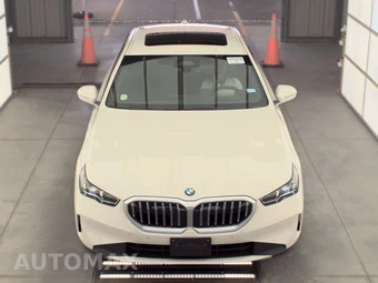 2026 BMW 5 Series Sedan 530i xDrive - miniatura 2