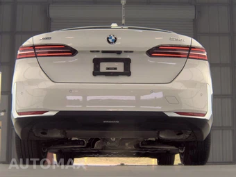 2026 BMW 5 Series Sedan 530i xDrive - miniatura 7