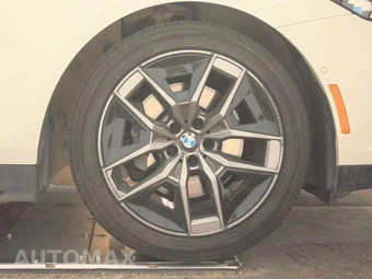 2026 BMW 5 Series Sedan 530i xDrive - miniatura 10