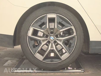 2026 BMW 5 Series Sedan 530i xDrive - miniatura 11