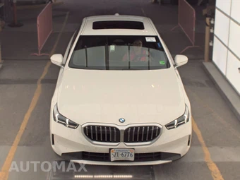 2026 BMW 5 Series Sedan 530i xDrive - miniatura 2