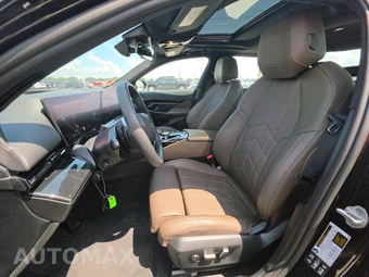 2026 BMW 5 Series Sedan 530i xDrive - miniatura 13