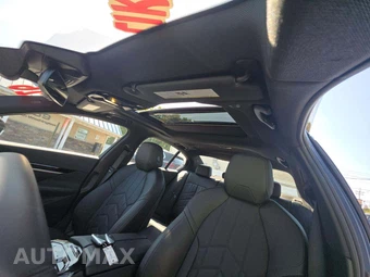 2026 BMW 5 Series Sedan 530i xDrive - miniatura 11